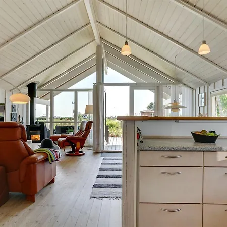 Kaike - 100m From The Sea By Interhome Feriehus *